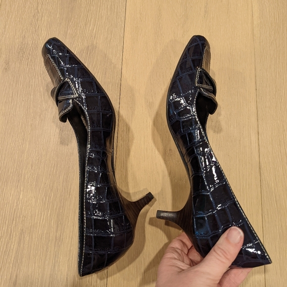 Y2K Navy Crocodile Pattern Kitten Heels - Picture 3 of 11
